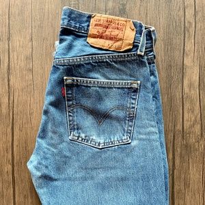 Levis 501s red tag